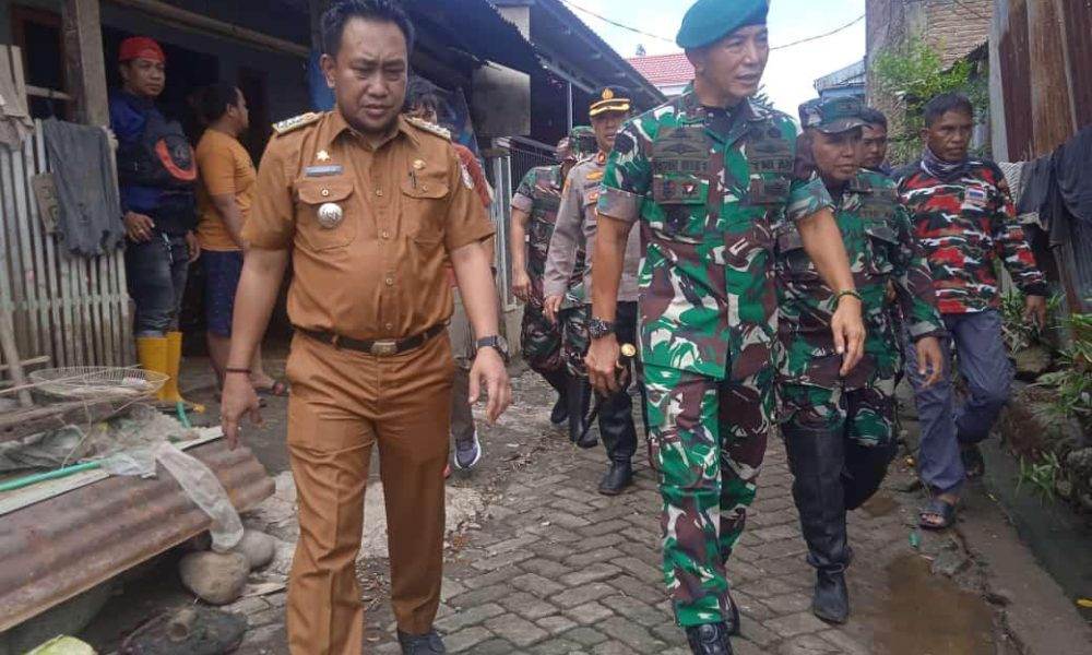 Camat Manggala Dampingi Pangdam XIV Hasanuddin Kunjungi Warga Romang Tangngaya