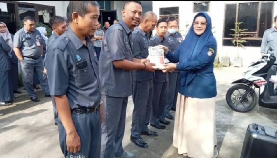 Dirut PD Parkir Pimpin Apel Pagi