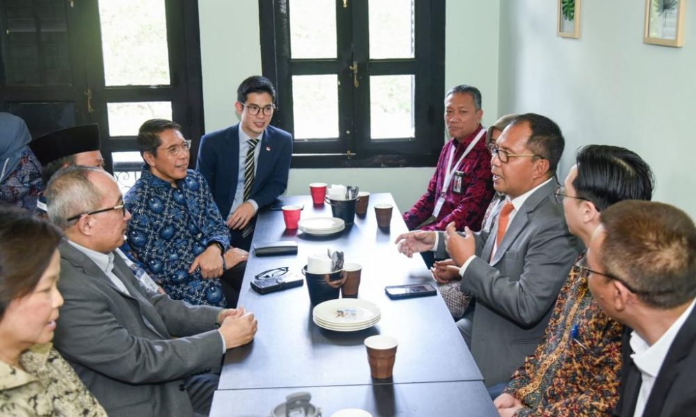 Danny Pomanto Makan Siang Sambil Diskusi Bersama Menteri Pendidikan dan Menlu Singapore