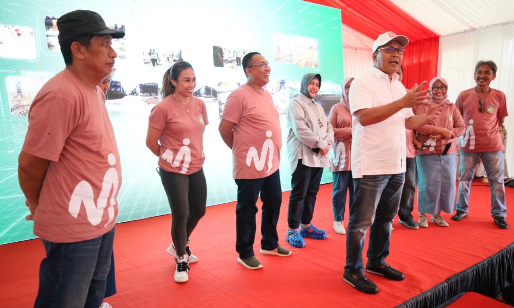 Hadiri Grand Opening Mappaseling Farm, Danny Pomanto Doakan Bisnis Peternakan Ayam Modern Milik Aru Sukses