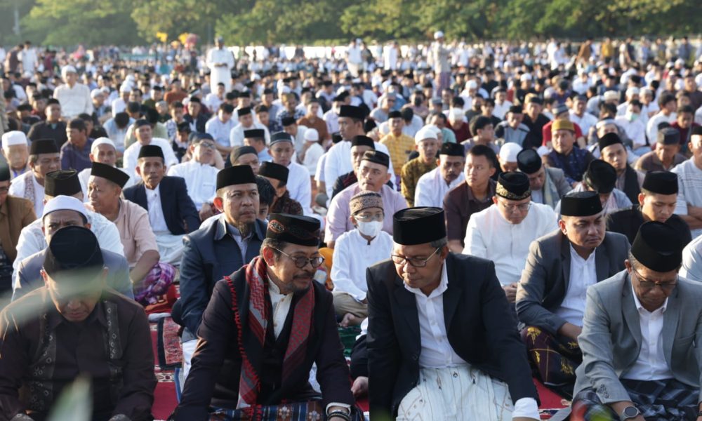 Momentum Persatuan, Menteri SYL-Danny Pomanto Salat Idul Adha di Karebosi