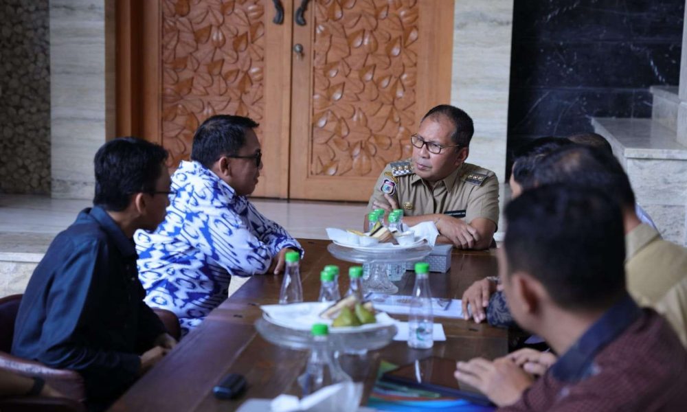 IPWI-Pemkot Makassar Komitmen Bangun Ekonomi Umat Islam dalam Umat Fest 2023