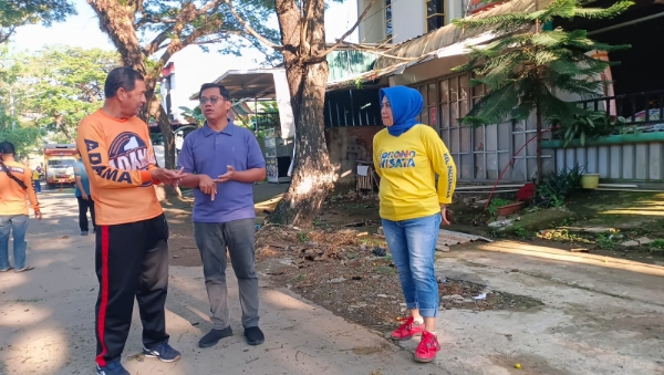 Camat Biringkanaya Didampingi Kasi Kebersihan Turun Langsung Pantau Sabtu Bersih