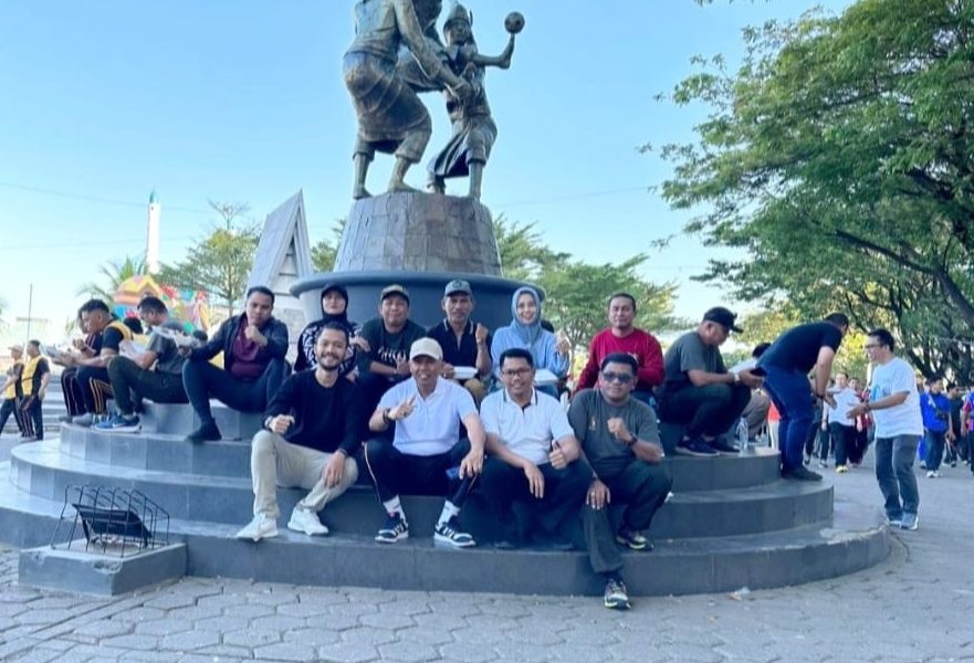 Camat Biringkanaya bersama Para Lurah dan Tomas Kompak Hadiri Olahraga bersama TNI-Polri di Anjungan Pantai Losari