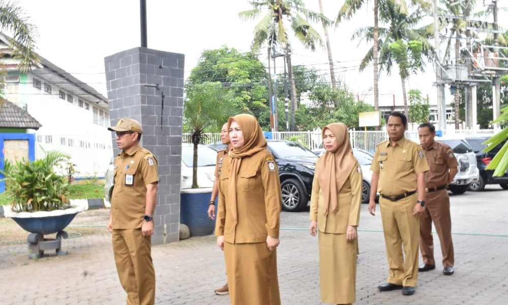 Sekdis Pendidikan Kota Makassar Pimpin Apel Pagi Sebagai Awal Pekan Kerja