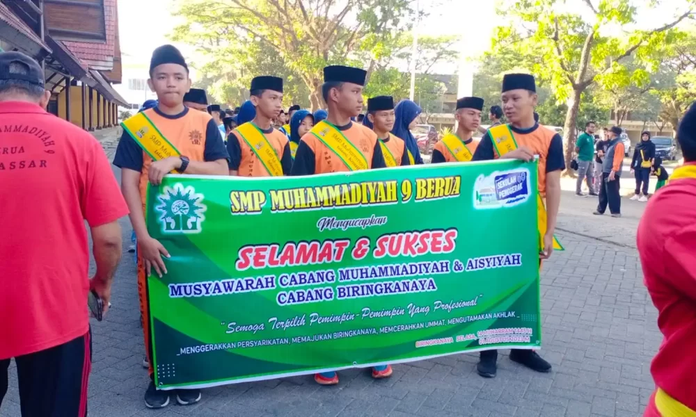 Lepas Jalan Santai PC Muhammadiyah Biringkanaya, Abbas Baso Miro Ingatkan Peserta Soal Adab