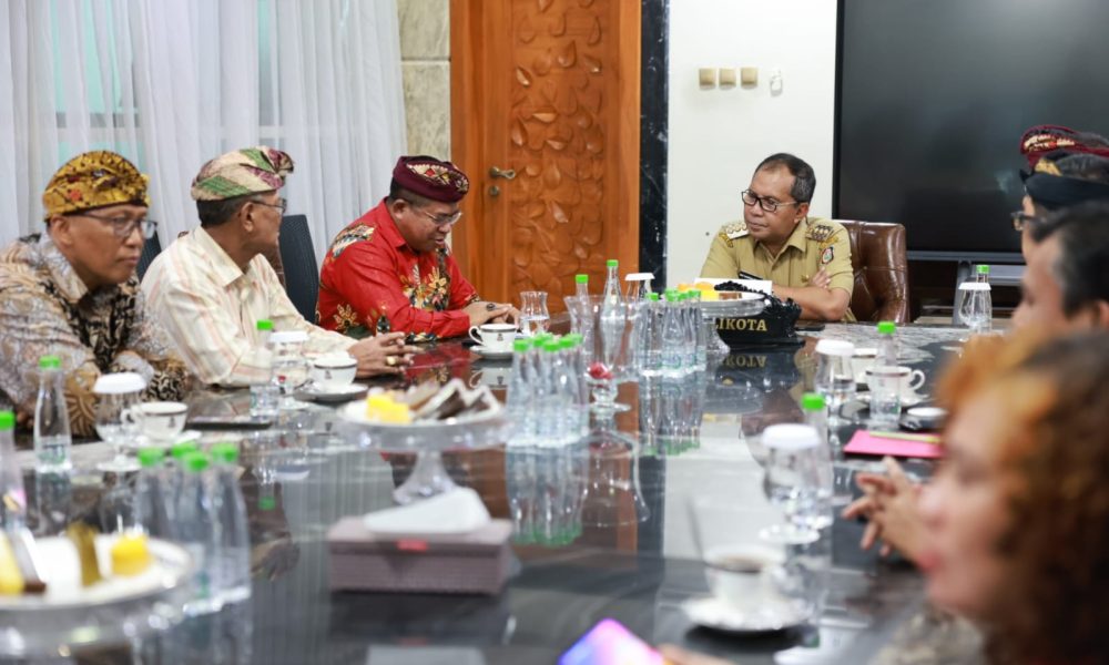 PHDI Sulsel Undang Walkot Peringati 50 Tahun Pura Giri Natha, Danny: Bukti Makassar Kota Inklusif dan Rukun