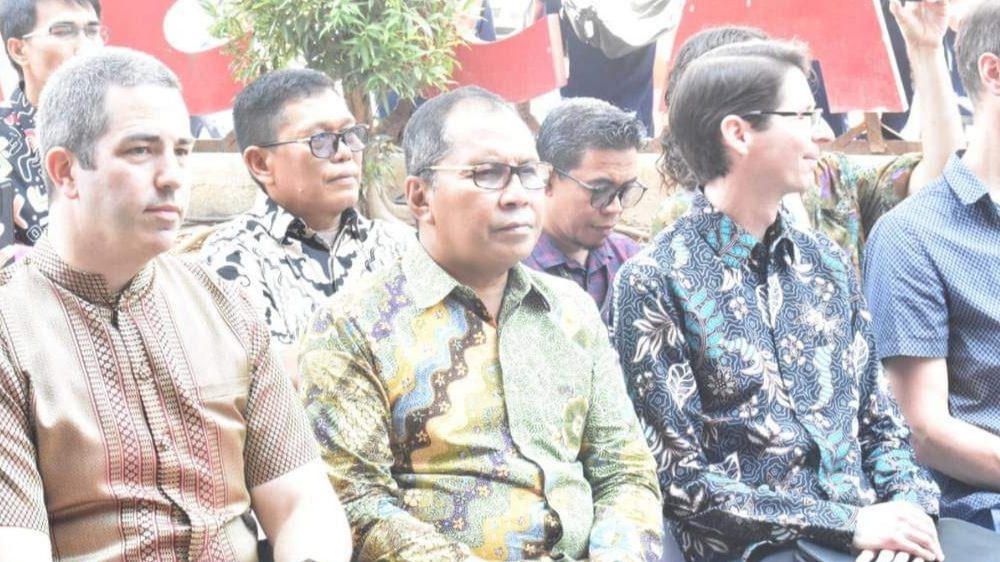 Kadis Pendidikan Dampingi Walikota Makassar pada Pembukaan Walking Through a Songline