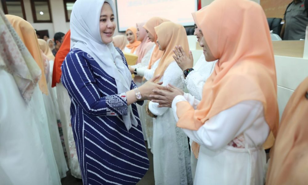 Sambil Terisak, Wawali Makassar Fatmawati Rusdi Pamit Pada Jajaran