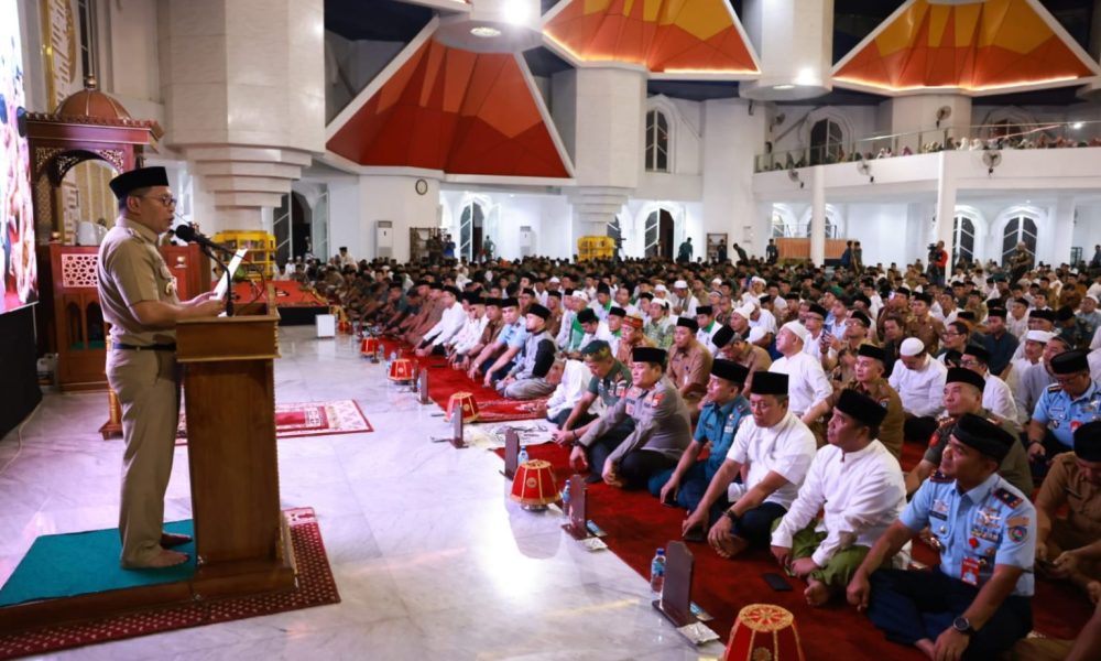 Danny Pomanto, Pj Gubernur, Pangdam XIV Hasanuddin dan Kapolda Ikuti Sulsel Bersalawat