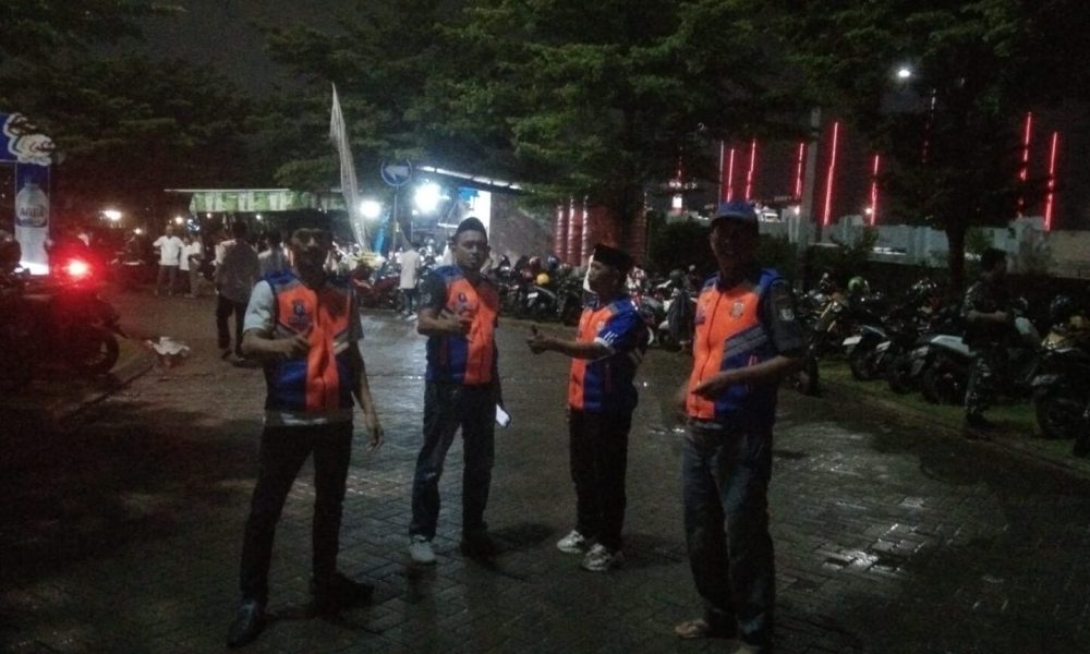 Perumda Parkir Makassar Menata Kendaraan Peserta Pawai Obor Takbiran, Kemacetan Telah Diatasi
