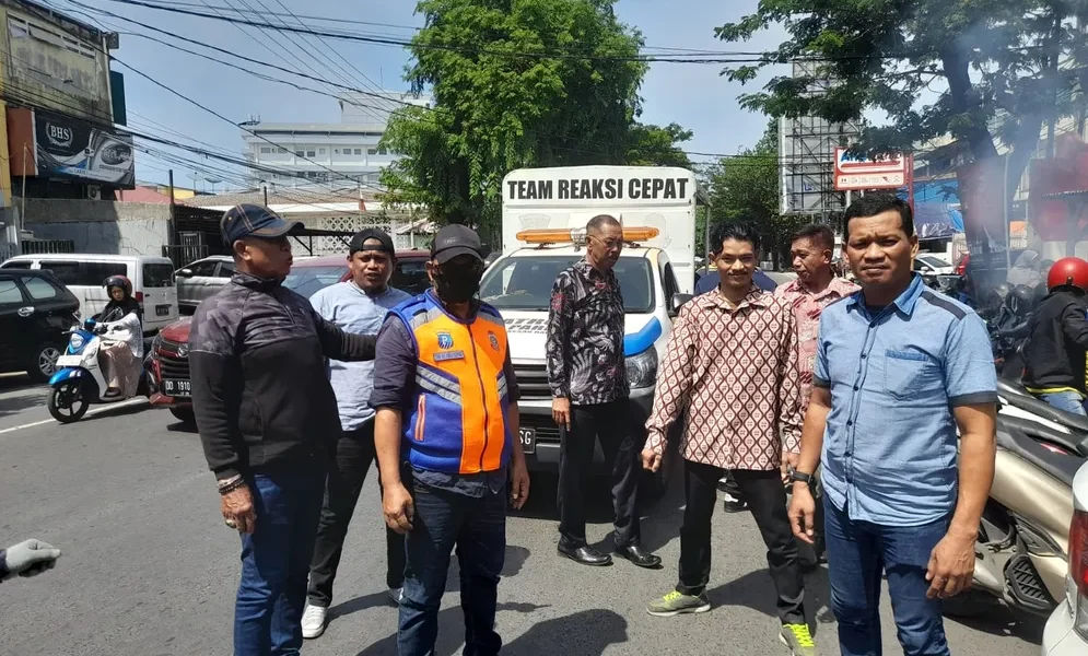 Marak Jukir Liar, TRC Perumda Parkir Makassar Tindak di Jalan Sudirman