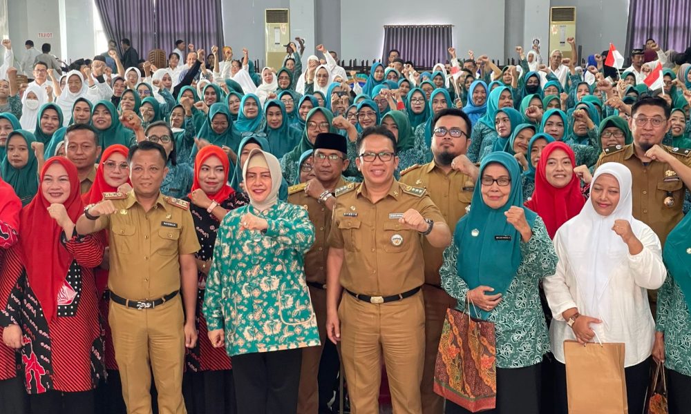 Plt Kadis Ketahanan Pangan Kota Makassar Dampingi Ketua TP PKK Kota Makassar Hadiri Halal Bihalal di Kecamatan Rappocini