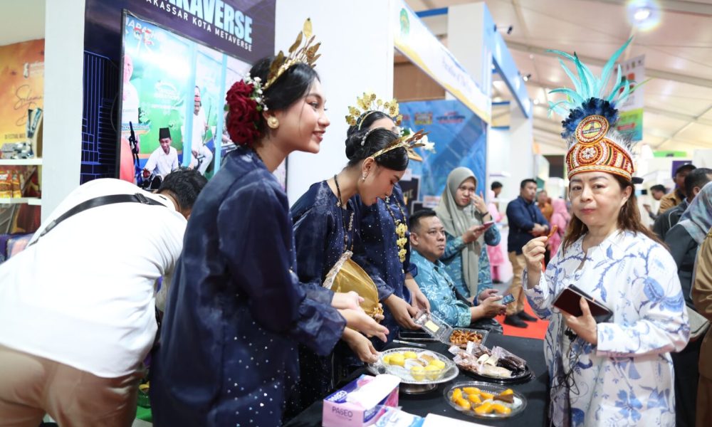 Perkuat Branding Kota Makan Enak, Pemkot Makassar Hadirkan Kue Tradisional di ICE APEKSI