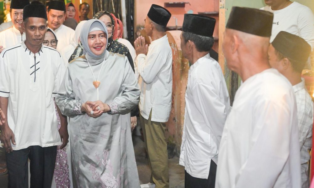 Ikuti Tradisi Sapu-Sapu Ulu, Indira Jusuf Ismail Ingatkan Pentingnya Menyantuni Anak Yatim