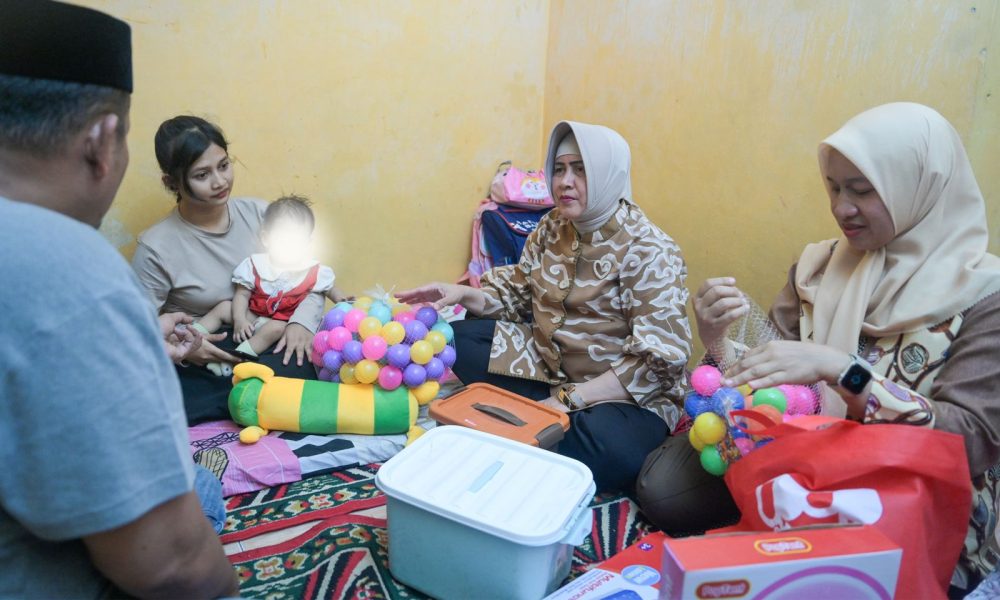 Indira Yusuf Ismail Kunjungi Bayi Korban Kekerasan, Ajak Masyarakat Cegah Kasus Serupa