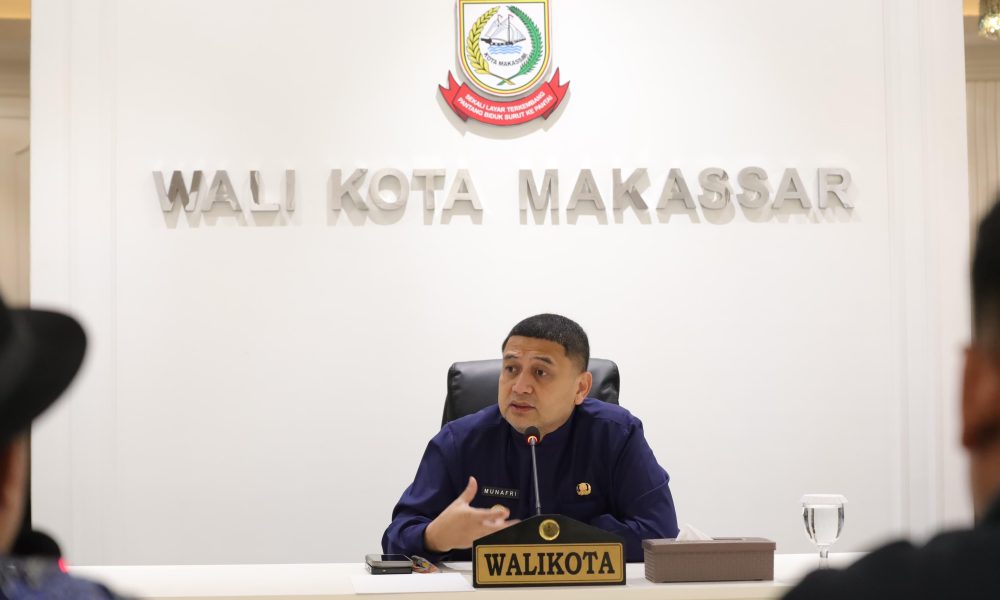 Wali Kota Munafri Aripuddin Diskusi Bersama Kelompok Pedagang Pantai Losari