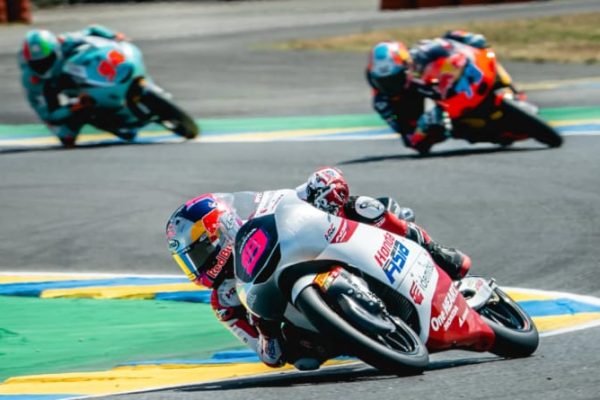 Veda Ega PratamaTampil Heroik di Catalunya, Start dari P20 dan Finis di Posisi 8