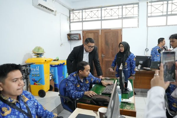 Sambangi Dua Sekolah Pantau SPMB 2026, Appi: Kita Pastikan Seleksi Transparan, Objektif, dan Berkeadilan