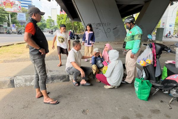 Respons Kilat Dinsos Makassar Tangani Lansia Terlantar, Berhasil Dipulangkan ke Keluarga